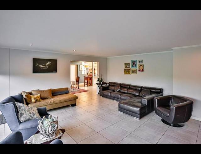 3 BEDROOM HOUSE FOR SALE IN SHAKA'S ROCK